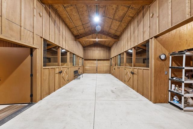 69255 Crooked Horseshoe Road, Sisters, OR 97759