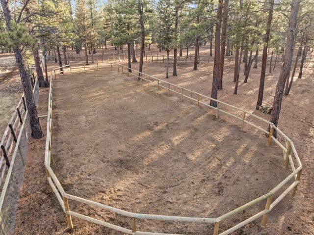 69255 Crooked Horseshoe Road, Sisters, OR 97759