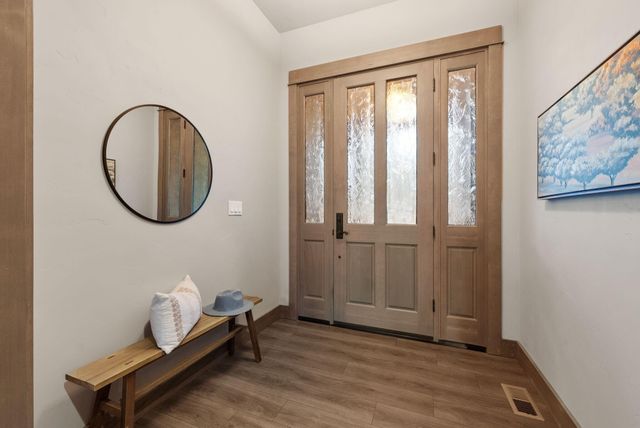 69255 Crooked Horseshoe Road, Sisters, OR 97759