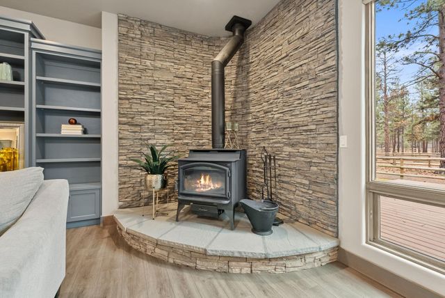 69255 Crooked Horseshoe Road, Sisters, OR 97759