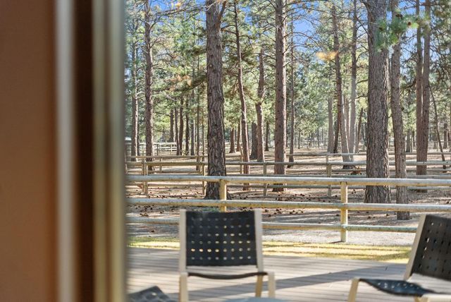 69255 Crooked Horseshoe Road, Sisters, OR 97759