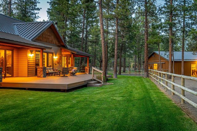 69255 Crooked Horseshoe Road, Sisters, OR 97759