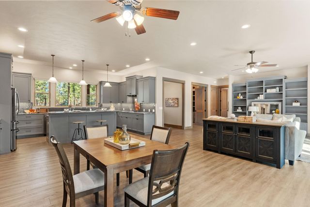 69255 Crooked Horseshoe Road, Sisters, OR 97759