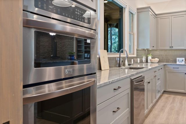 69255 Crooked Horseshoe Road, Sisters, OR 97759