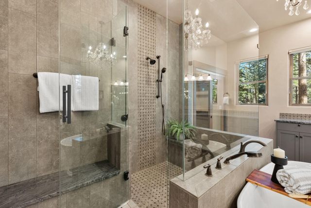 69255 Crooked Horseshoe Road, Sisters, OR 97759