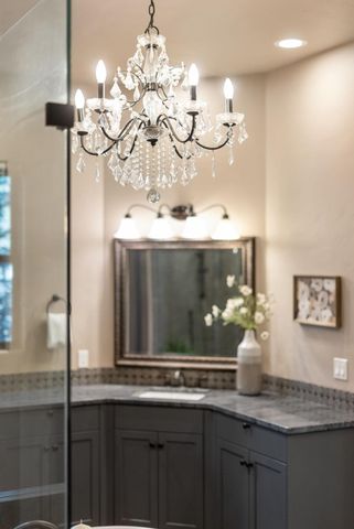 69255 Crooked Horseshoe Road, Sisters, OR 97759