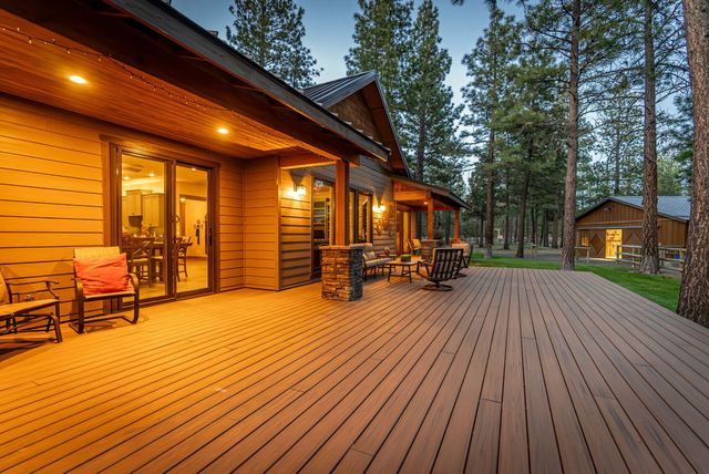 69255 Crooked Horseshoe Road, Sisters, OR 97759