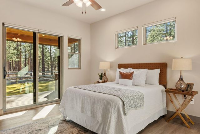 69255 Crooked Horseshoe Road, Sisters, OR 97759