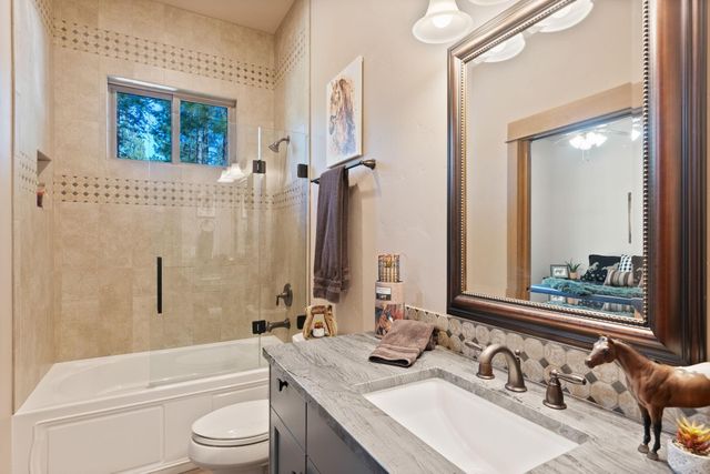 69255 Crooked Horseshoe Road, Sisters, OR 97759