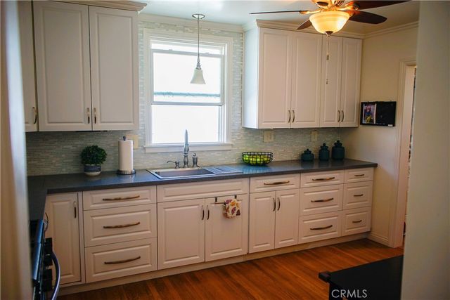 2019 Valencia, Santa Ana, CA 92706