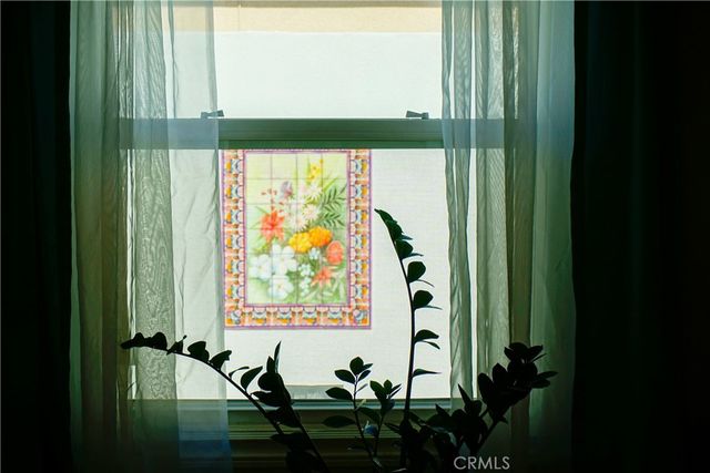 2019 Valencia, Santa Ana, CA 92706