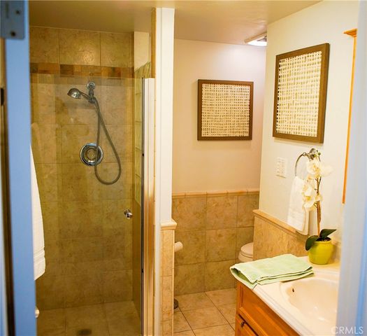 2019 Valencia, Santa Ana, CA 92706