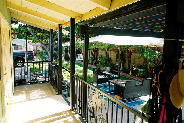 2019 Valencia, Santa Ana, CA 92706