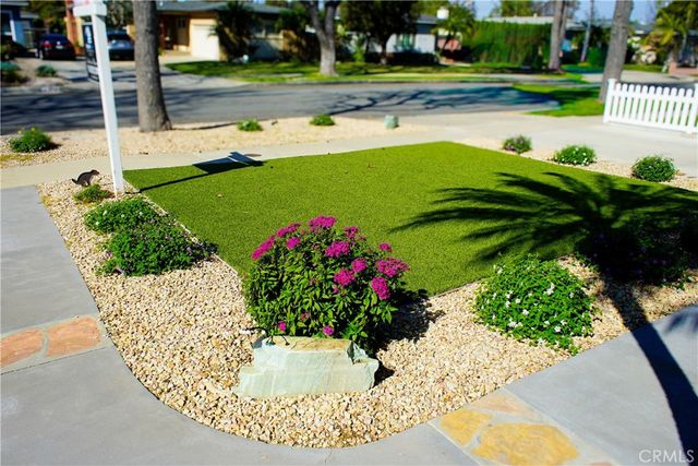 2019 Valencia, Santa Ana, CA 92706