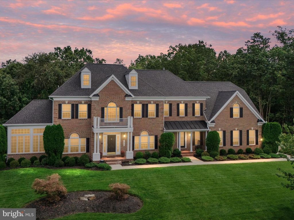 8915 WINGED FOOT DR, Pasadena, MD 21122