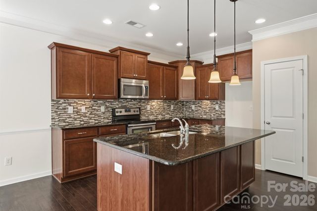 106 E Heart Pine Lane, Statesville, NC 28677