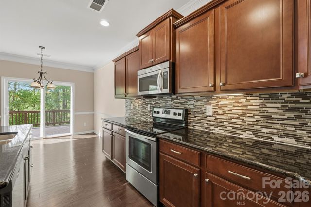 106 E Heart Pine Lane, Statesville, NC 28677