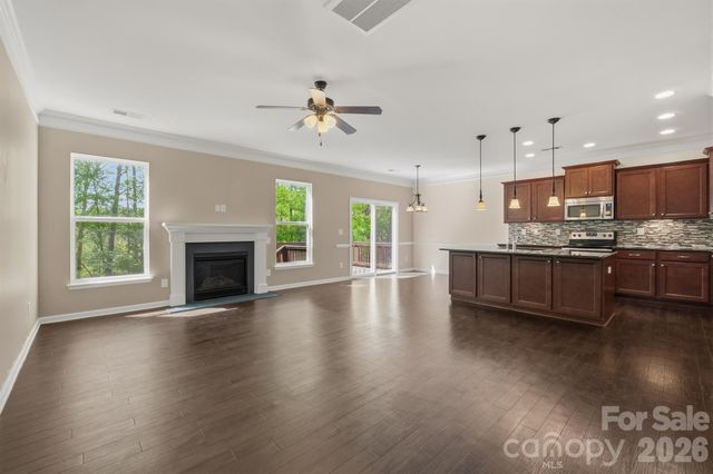 106 E Heart Pine Lane, Statesville, NC 28677