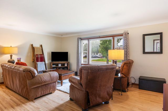 1510 6th Avenue S, Moorhead, MN 56560