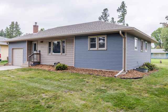 1510 6th Avenue S, Moorhead, MN 56560
