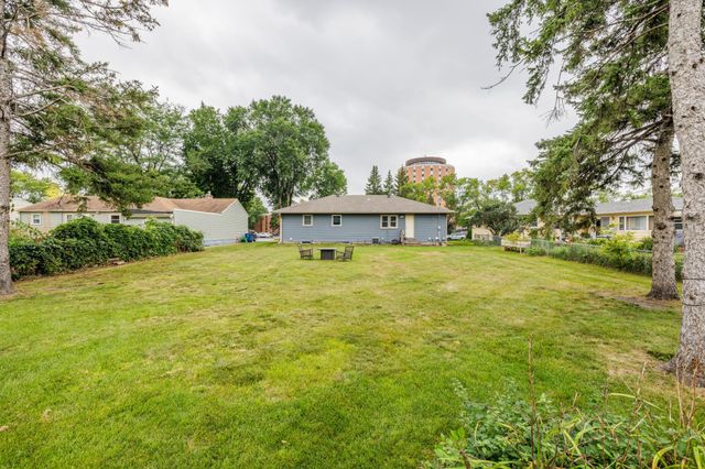 1510 6th Avenue S, Moorhead, MN 56560