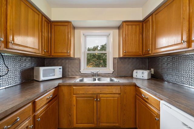 1510 6th Avenue S, Moorhead, MN 56560