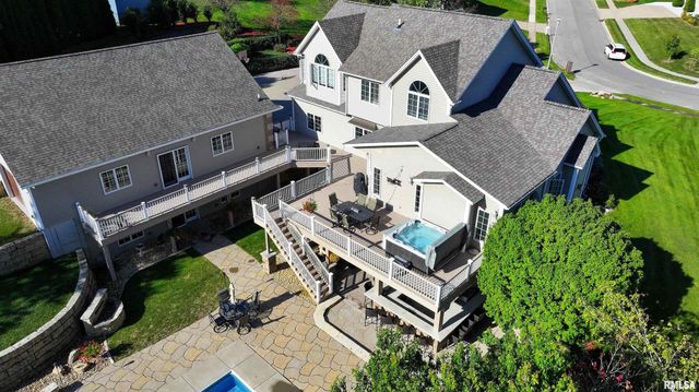 539 34th Avenue N, Clinton, IA 52732