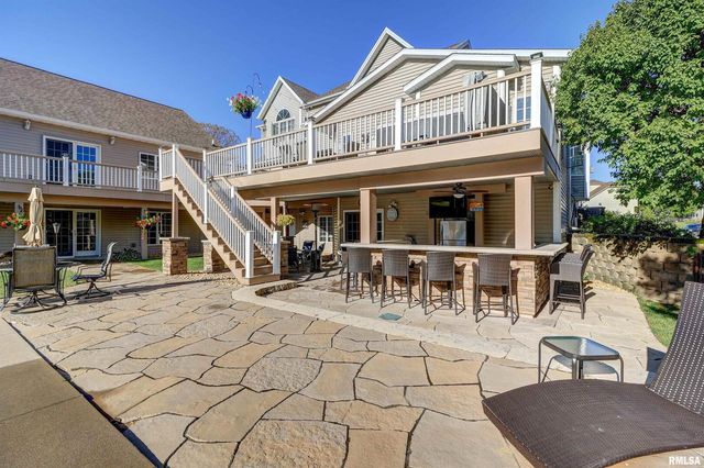 539 34th Avenue N, Clinton, IA 52732