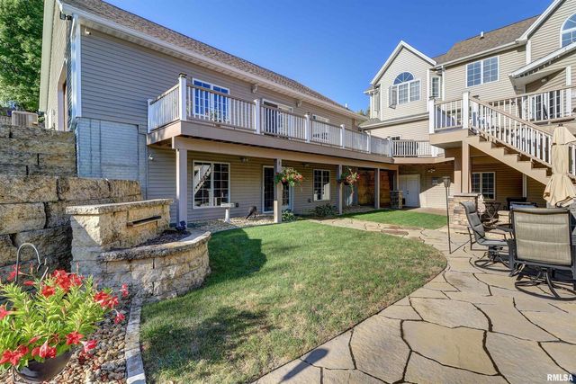 539 34th Avenue N, Clinton, IA 52732