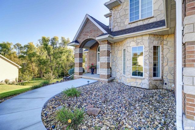 539 34th Avenue N, Clinton, IA 52732