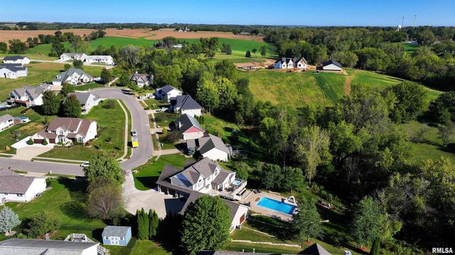 539 34th Avenue N, Clinton, IA 52732