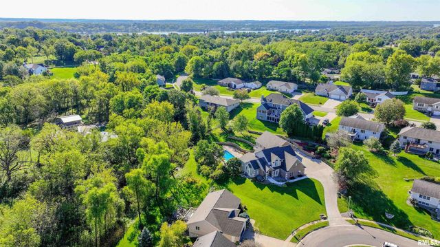 539 34th Avenue N, Clinton, IA 52732