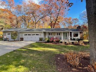 89 S Division Avenue, Holland Twp, MI 49424