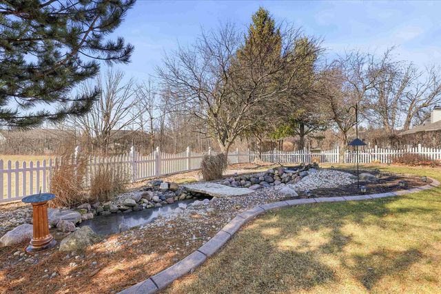 2336 HOPF LANE, De Pere, WI 54115