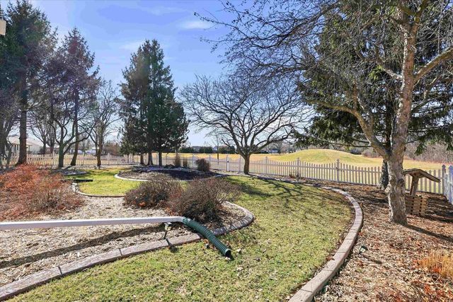 2336 HOPF LANE, De Pere, WI 54115