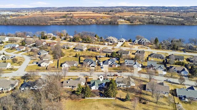 2336 HOPF LANE, De Pere, WI 54115