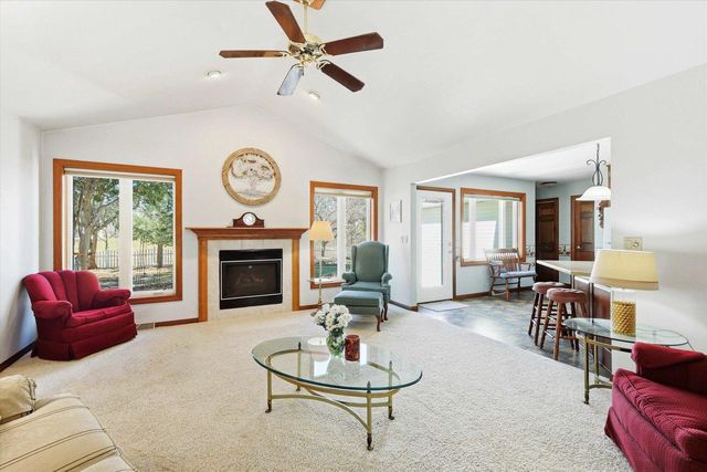2336 HOPF LANE, De Pere, WI 54115
