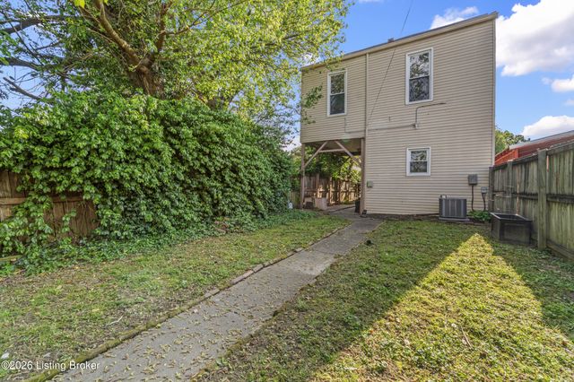 1129 Fischer Ave, Louisville, KY 40204