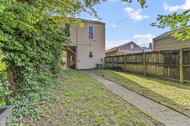 1129 Fischer Ave, Louisville, KY 40204