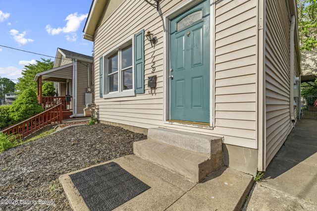 1129 Fischer Ave, Louisville, KY 40204