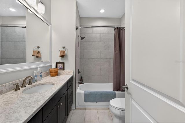 7991 LAKE JAMES BOULEVARD, Lakeland, FL 33810