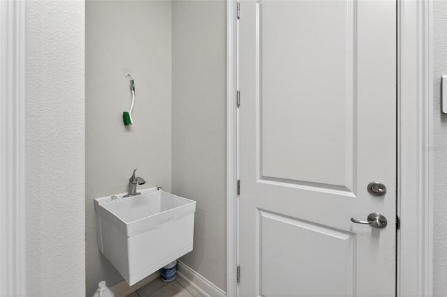 7991 LAKE JAMES BOULEVARD, Lakeland, FL 33810