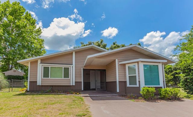 1504 MEADOW STREET, Wildwood, FL 34785