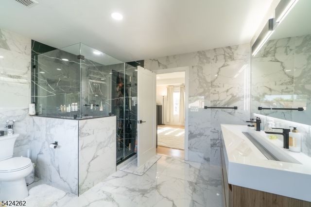 58 26Th St, Fair Lawn Boro, NJ 07410