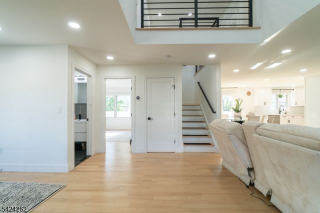 58 26Th St, Fair Lawn Boro, NJ 07410