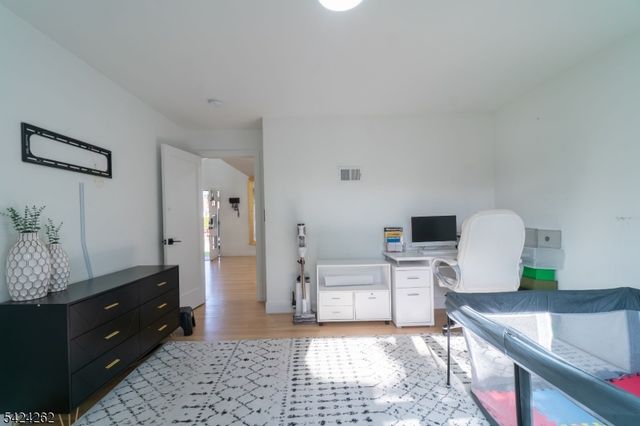 58 26Th St, Fair Lawn Boro, NJ 07410