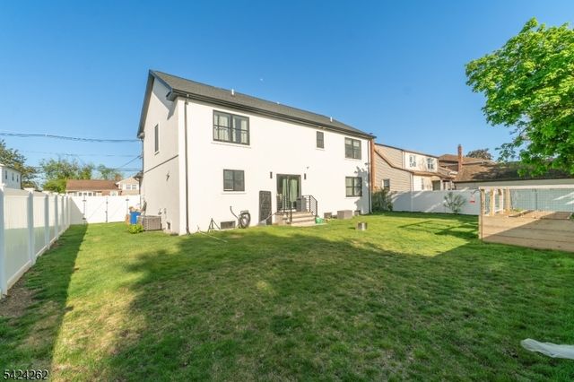58 26Th St, Fair Lawn Boro, NJ 07410