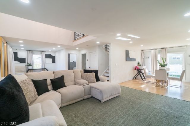 58 26Th St, Fair Lawn Boro, NJ 07410