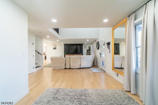 58 26Th St, Fair Lawn Boro, NJ 07410