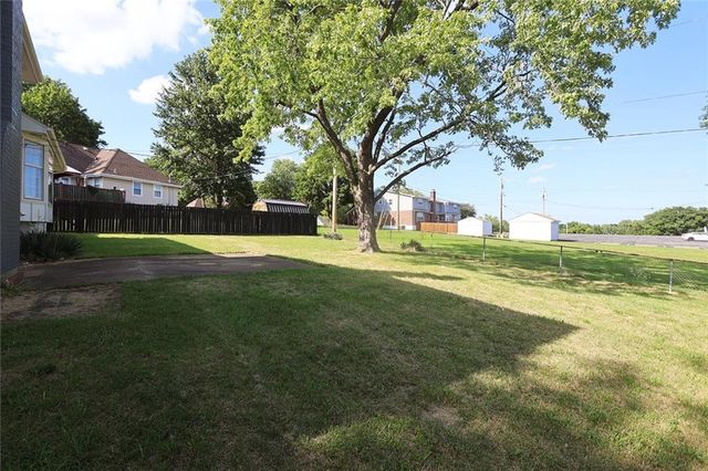 12941 Fuller Avenue, Grandview, MO 64030